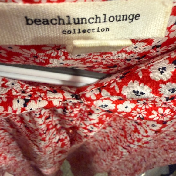 Floral Red and White Shirt - Picture 4 of 5